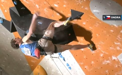 Adam Ondra vyhrává finále ME v lezení na obtížnost