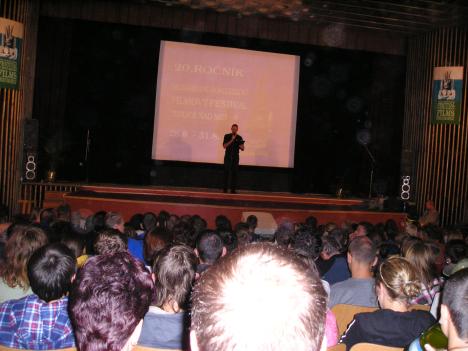 Mezinrodn festival horolezeckch film - Teplice nad Metuj 2003 - v kin
