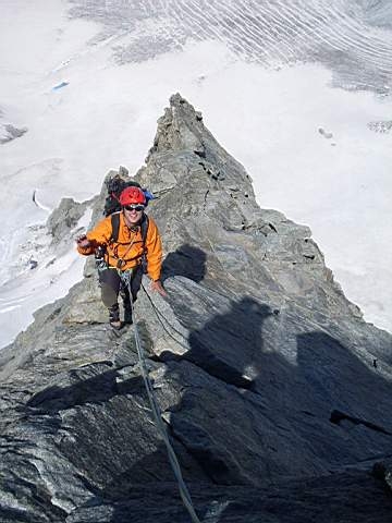 Skalní lezení v centrální skalní pasáži pilíře Bumiller Pfeiler