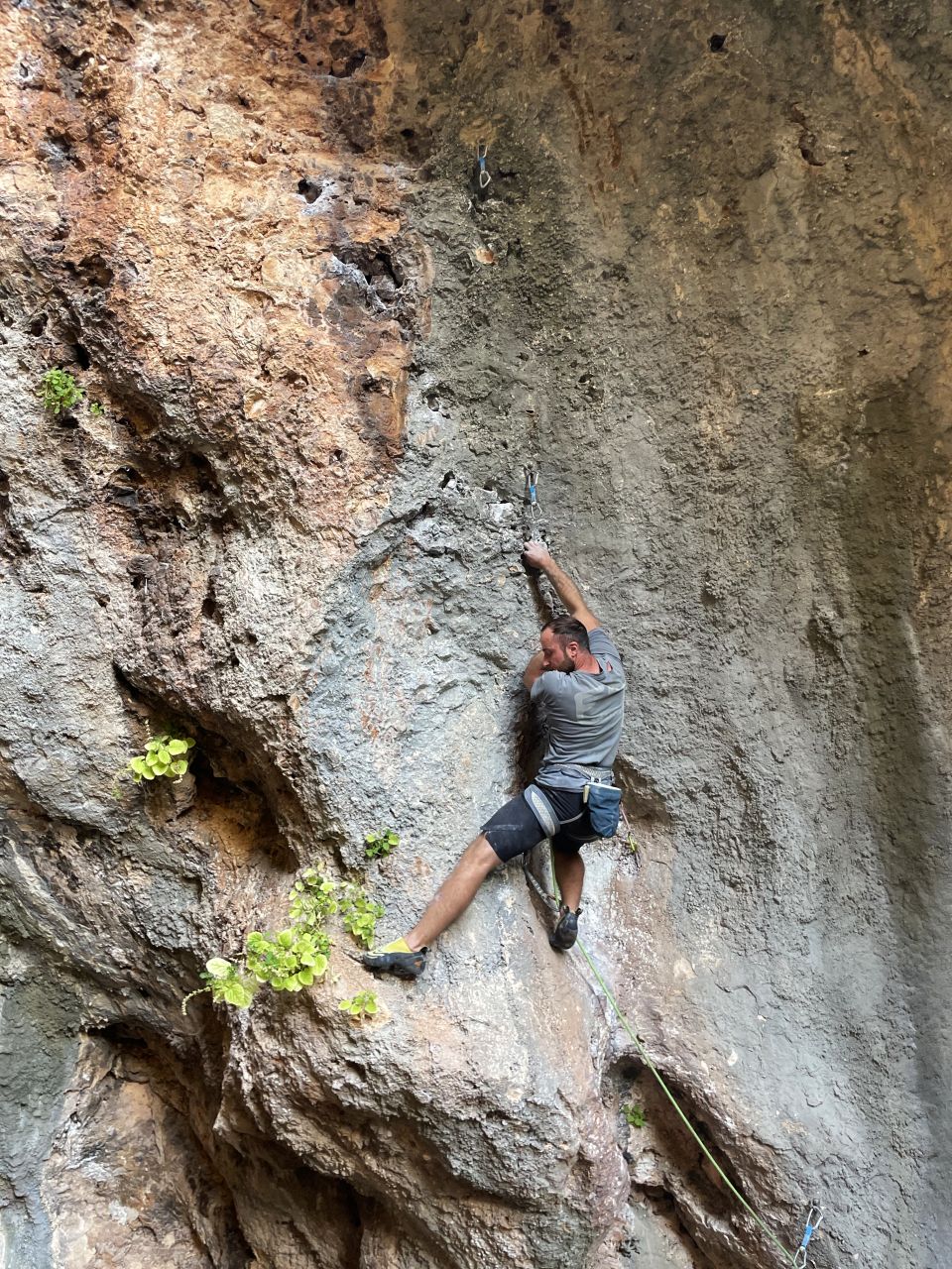 Kliknut�m zav�ete okno.