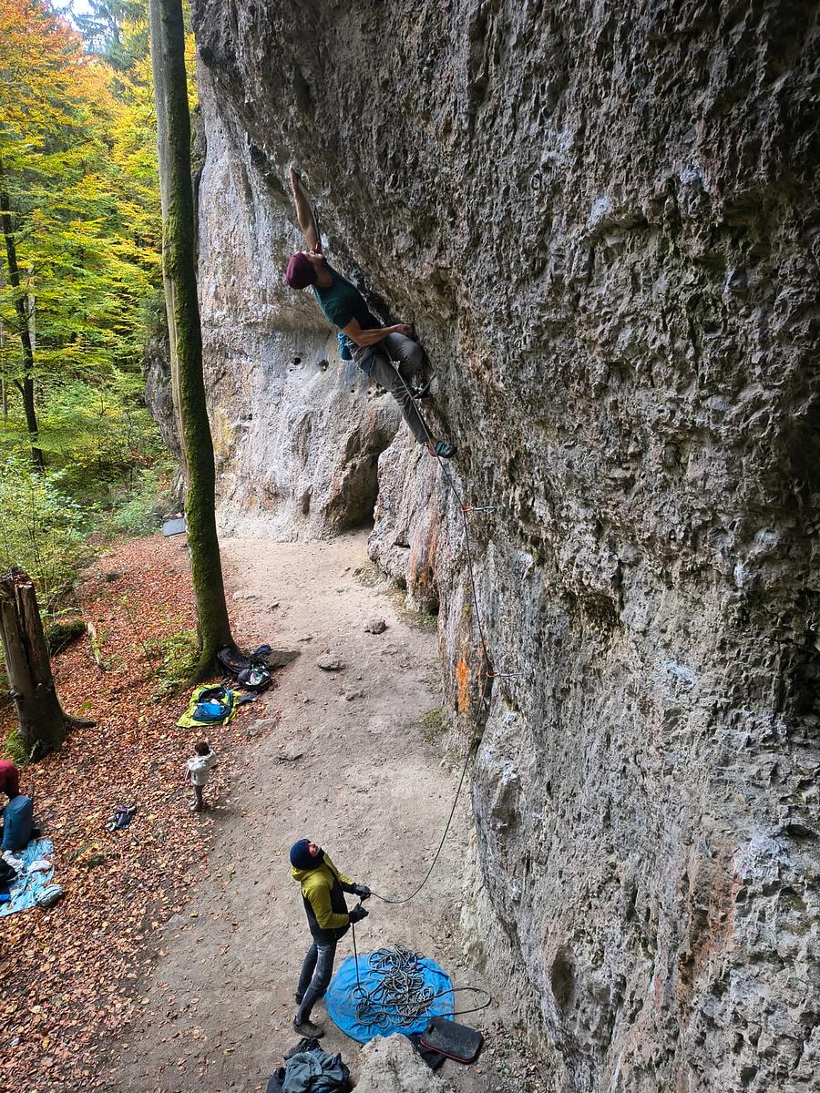 Kliknut�m zav�ete okno.