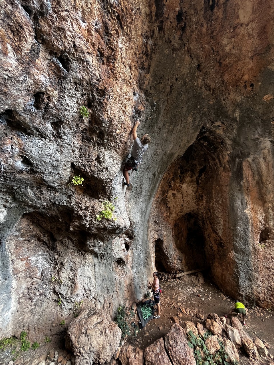 Kliknut�m zav�ete okno.