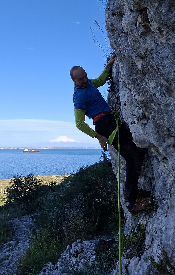 Kliknut�m zav�ete okno.